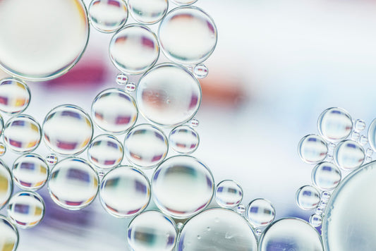 Peptidai odos priežiūroje: ar jie tikrai gali sustabdyti senėjimą?